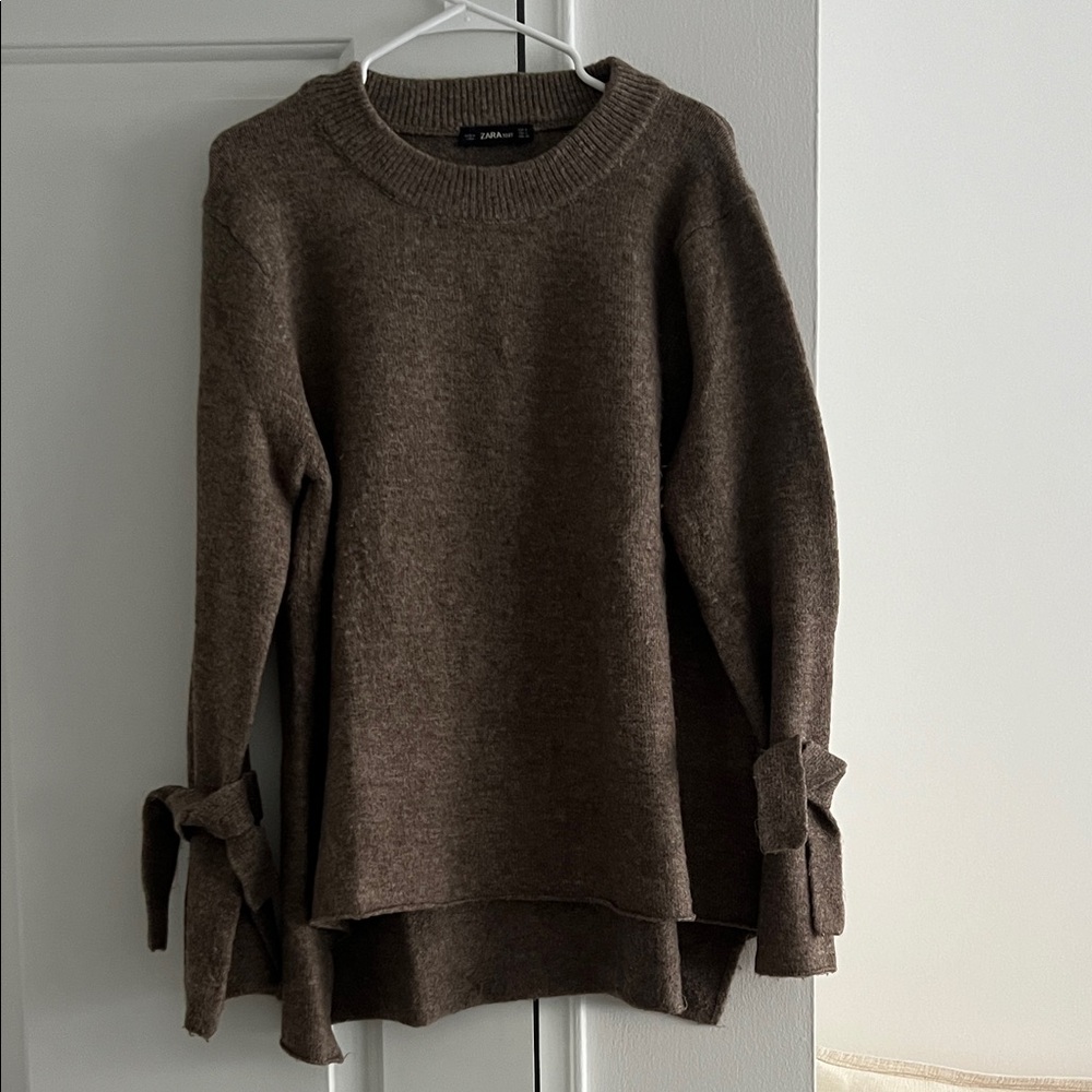 Brown Sweater with Bow Details on Wrist